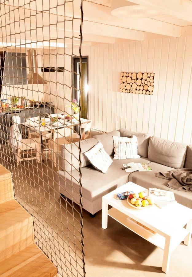 Baltic Lodge Поберово Екстериор снимка